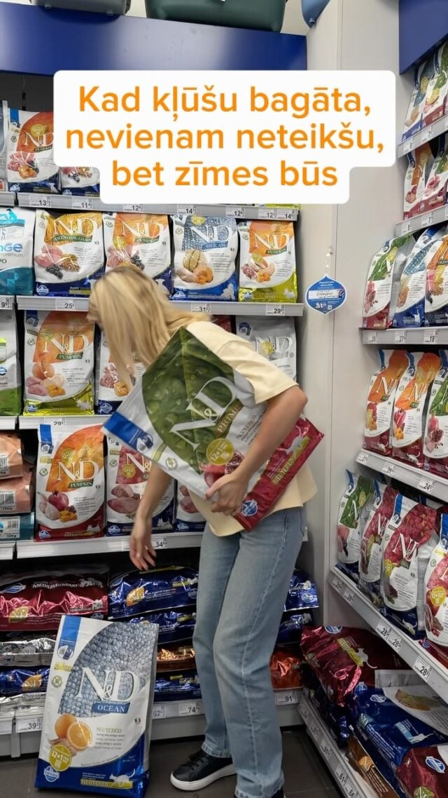 😂 Kad kļūšu bagāta, nevienam neteikšu ne vārda…

Bet zīmes būs tik acīmredzamas, ka pat kaimiņu kaķis to sapratīs.

Pagaidām trenējos ar vienu maisu, bet drīz pāriešu uz līmeni “ņemu visu plauktu”. 💸

👇 Kādas būs jūsu “bagātības pazīmes”? Rakstiet komentāros! 😄

#zooveikals #zoopreces #suņubarība #kaķubarība #farminalatvija